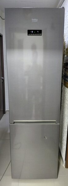 Combina frigorifica Beko RCNA406E40ZXBN,