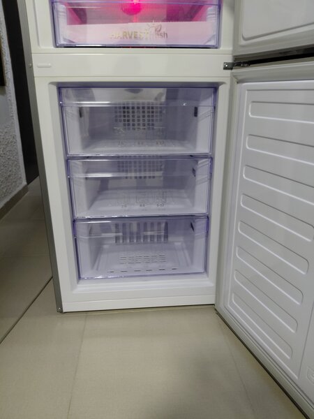 Combina frigorifica Beko RCNA406E40ZXBN,
